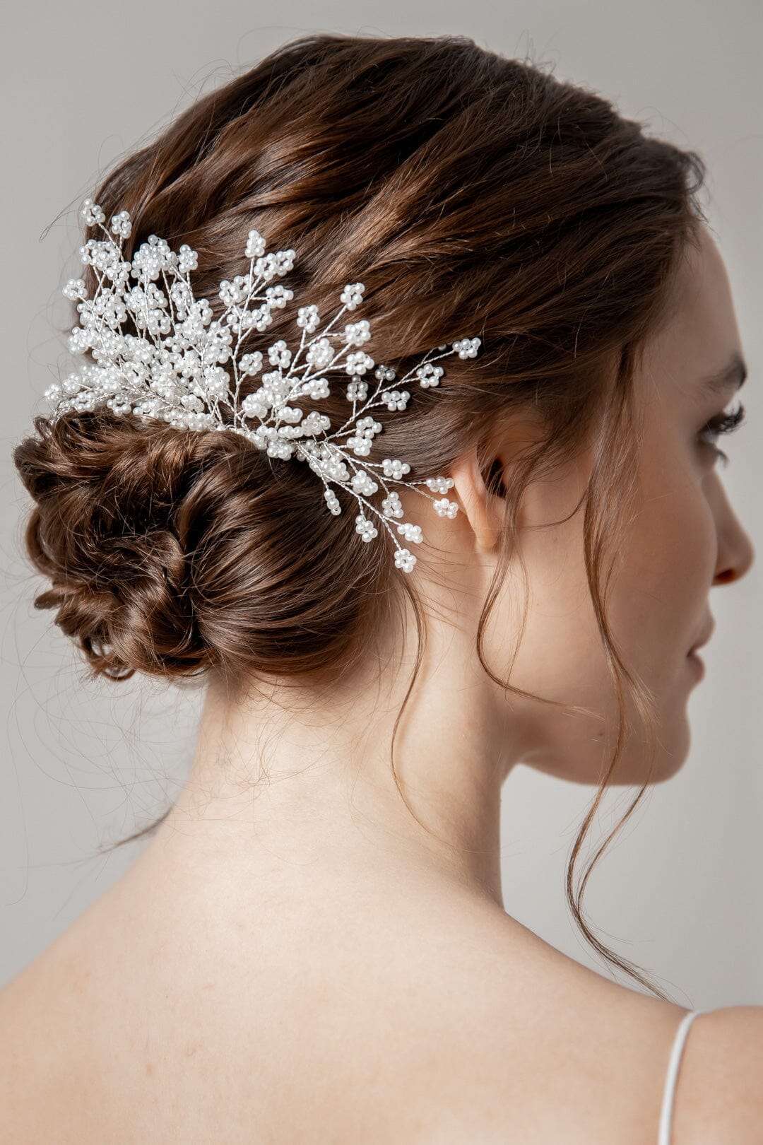 Vakkery Silberner Braut-Haarkamm Mit Perlen & Blumen – Hochzeitsschmuck Für Frauen