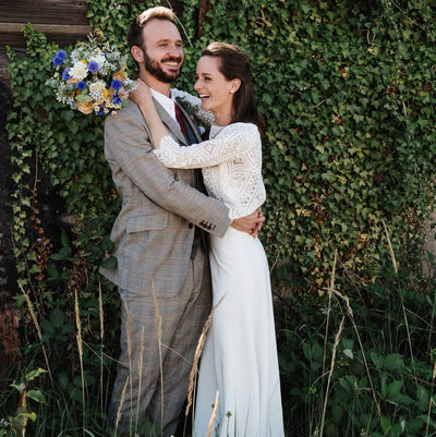 Hochzeit im Frühling im Boho Zweiteiler