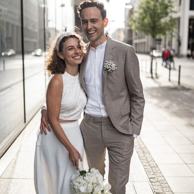 Urban Wedding im modernen Zweiteiler von Kim