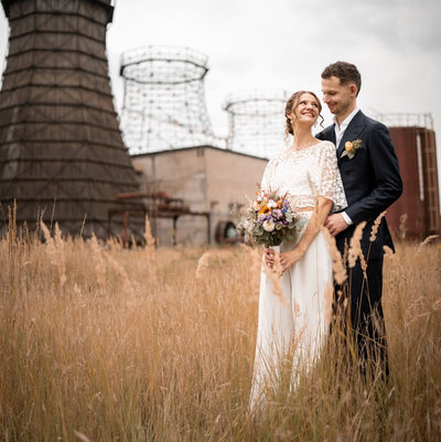 Industrial Wedding mit Brauthose von Luisa