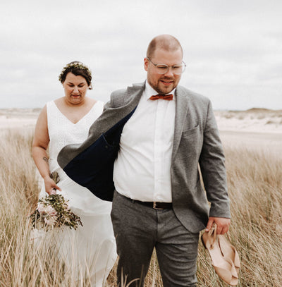 Ärmelloses Kleid zur Strandhochzeit