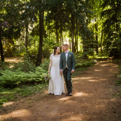 First Glance-Shooting von Rieke im puristischen Zweiteiler