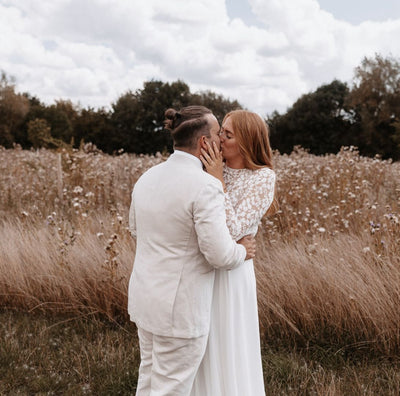 Romantische Landhochzeit mit Getting Ready von Laura