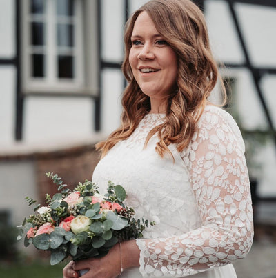 Langärmeliges Brautkleid für die Herbsthochzeit von Inken