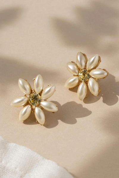 Bridal stud earrings in flower shape - Victoire Studio Paris