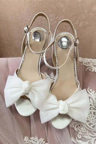 Brautschuhe mit abnehmbarer Schleife – Georgia Ivory Satin | The Perfect Bridal Company