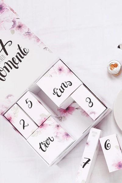 Hochzeits-Countdown-Kalender™ mit Gold-Armband und Schlafmaske