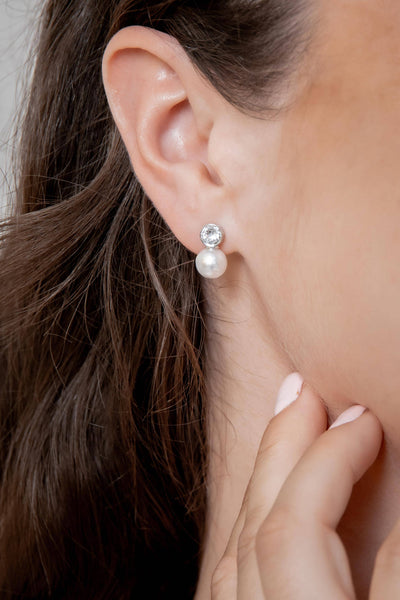 Kleine Perl-Ohrstecker mit Strass