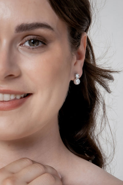 Kleine Perl-Ohrstecker mit Strass