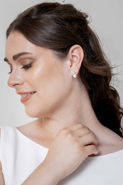 Kleine Perl-Ohrstecker mit Strass