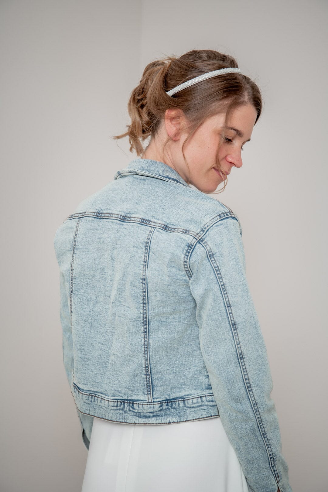 Kurze Braut Jeansjacke mit Knopfleiste