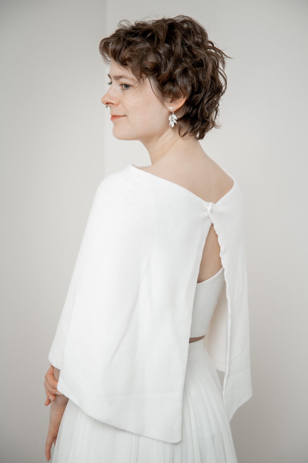 Kurzes Braut Cape aus Wolle