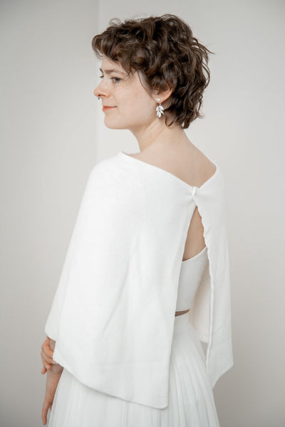 Kurzes Braut Cape aus Wolle