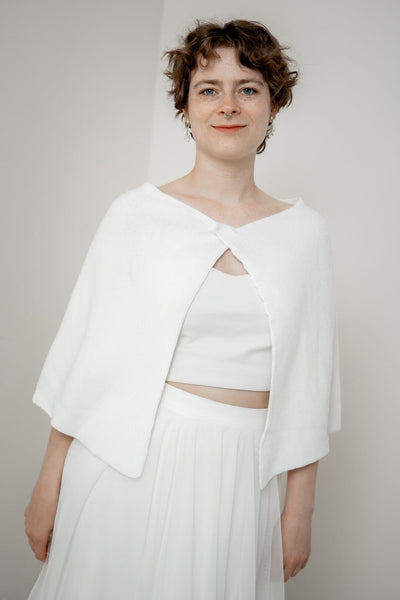 Kurzes Braut Cape aus Wolle