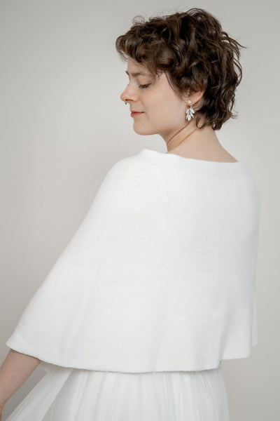 Kurzes Braut Cape aus Wolle