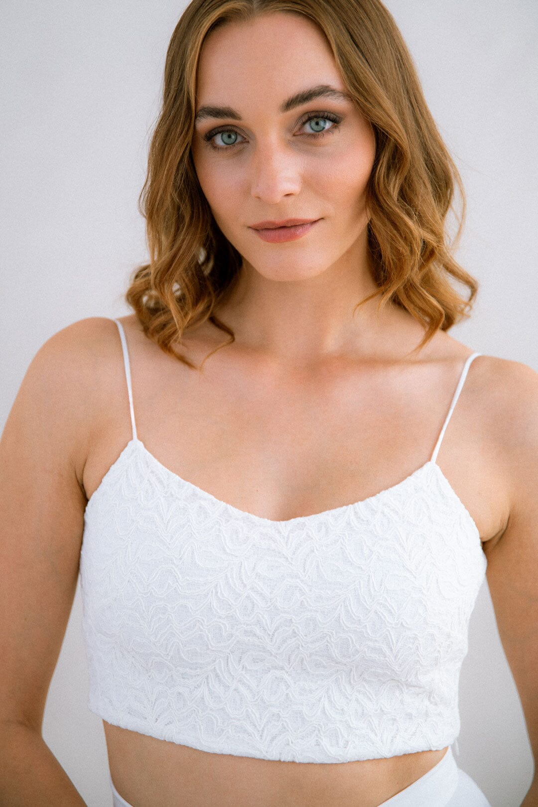 Kurzes Spitzentop – Aveline noni