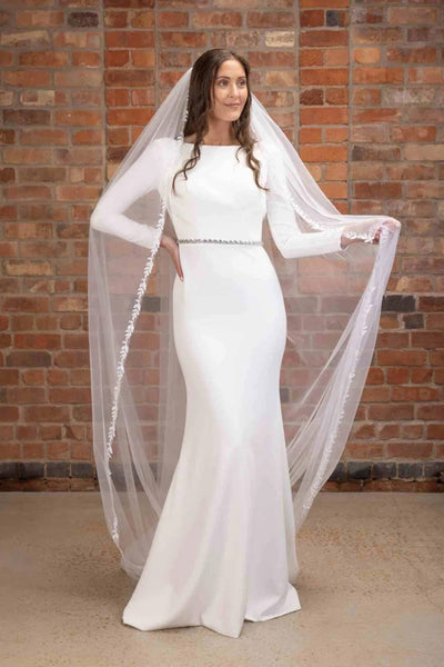 Schleier mit Blattstickerei | The Perfect Bridal Company