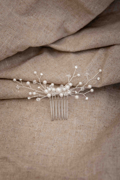 Silberfarbener Braut Haarkamm mit Perlen