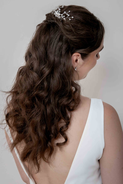 Silberfarbener Braut Haarkamm mit Perlen