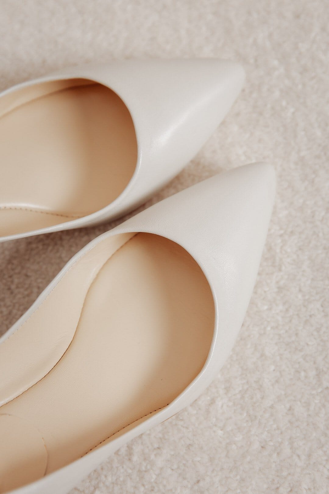 Spitze Braut Pumps in Beige – Piuma Latte