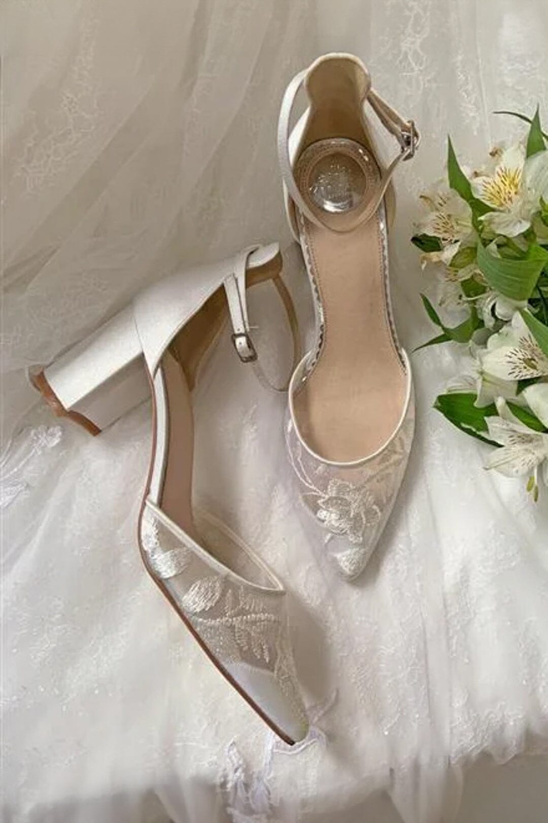 Spitze Brautschuhe  – Milan Ivory Lace | The Perfect Bridal Company