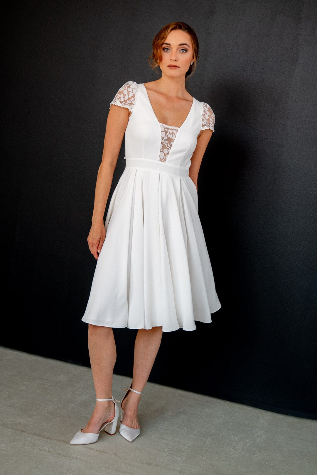 Standesamt-Brautkleid mit Rückendetail – Nelie noni One