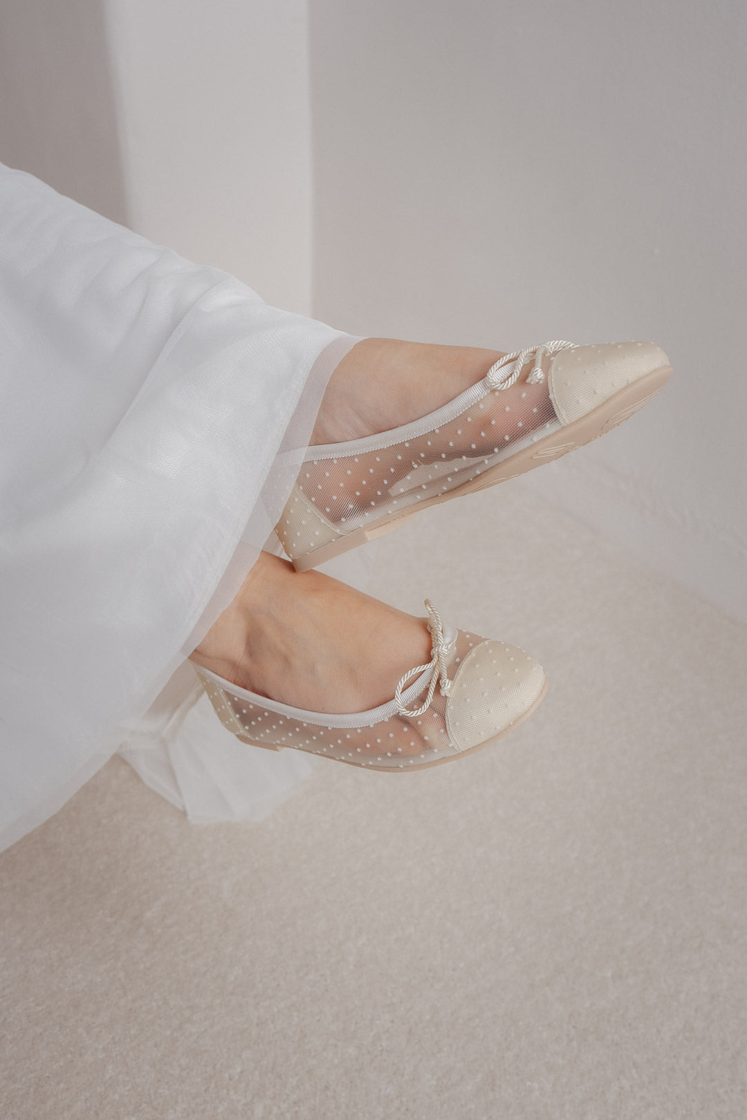 Bridal Ballerina with Polka Dots Marilyn Daphne Perla round – noni