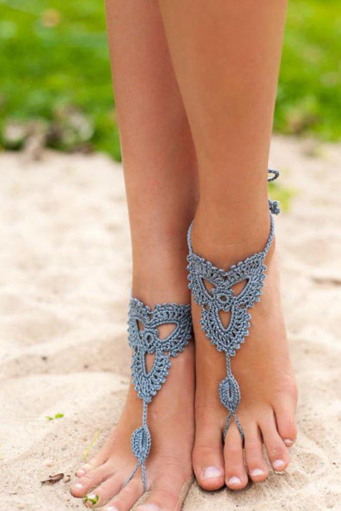 Barfußsandalen mit Häkelspitze, Boho Fußschmuck in Grau