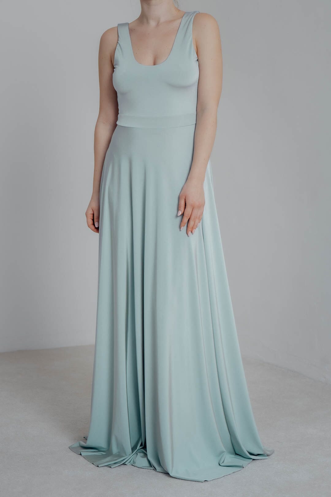 Grünes Brautjungfernkleid – Reverse Gown Sage