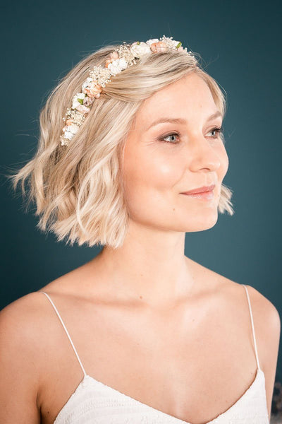 Blumenkranz im Vintage Stil mit Schleierkraut und Blüten in Rosé und Ivory