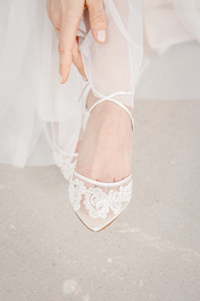 Braut-Kitten Heels mit Alençon-Spitze - Amelia Ivory