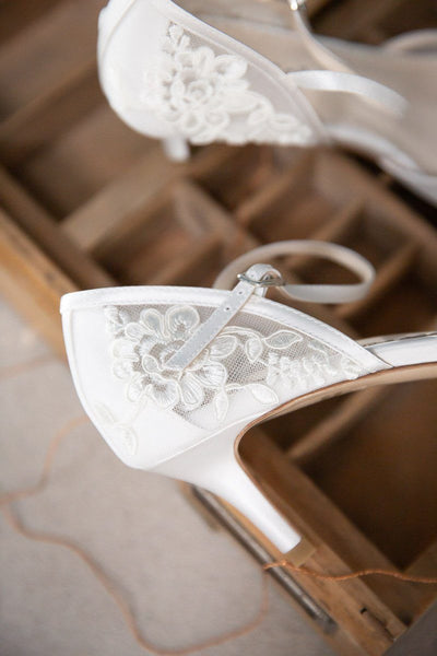 Braut-Kitten Heels mit Vintage-Spitze - Candice Ivory