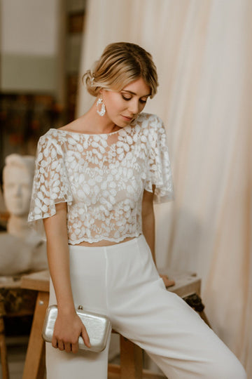 Braut Top aus Botanikspitze mit weiten Flügelärmeln – Lucy noni
