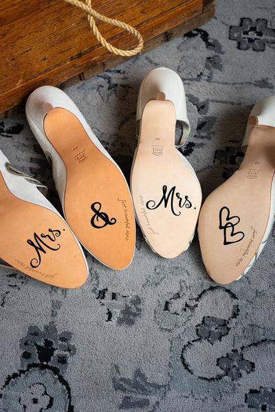 Schuhsticker für lesbisches Brautpaar zur Hochzeit - "Mrs & Mrs"