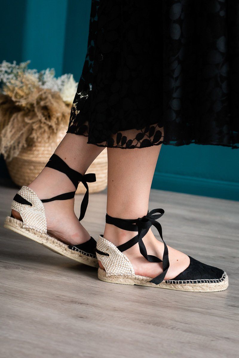 Schwarze Spitzen-Espadrilles mit Blättermuster und Knöchelbändern - Norine Black