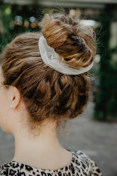 Scrunchie, großes Haargummi aus Tüll