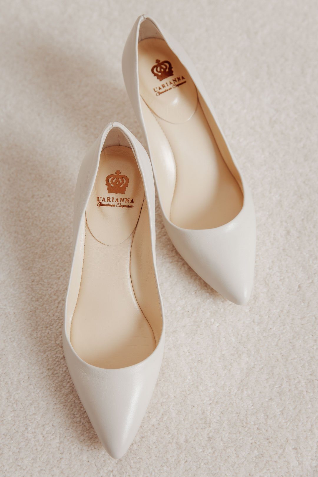 Spitze Braut Pumps in Beige – Piuma Latte