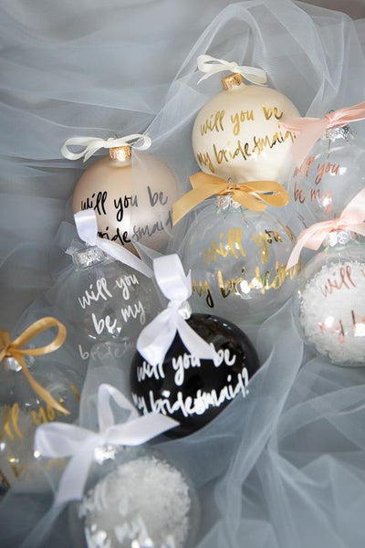 Weihnachtskugel, Baumschmuck, "will you be my bridesmaid?" in verschiedenen Farben, Gruppenbild